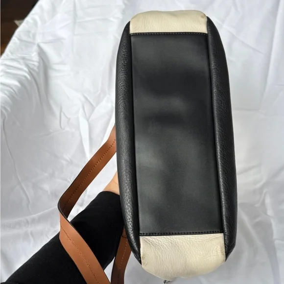 Calvin Klein Pebble Top Handle Satchel Y2K vibes